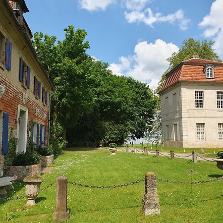 Gesindehaus Am Schloss Kummerower See Kummerow  Eksteriør billede